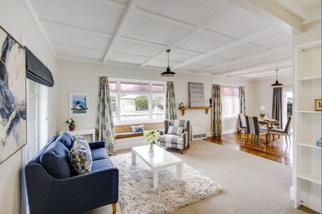 Photo of property in 1213 Caroline Road, Mayfair, Hastings, 4122