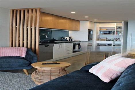 Photo of property in 442 The Esplanade, Island Bay, Wellington, 6023