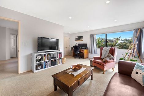 Photo of property in 21b Eastern Beach Road, Eastern Beach, Auckland, 2012