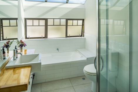 Photo of property in 374 Muritai Road, Eastbourne, Lower Hutt, 5013