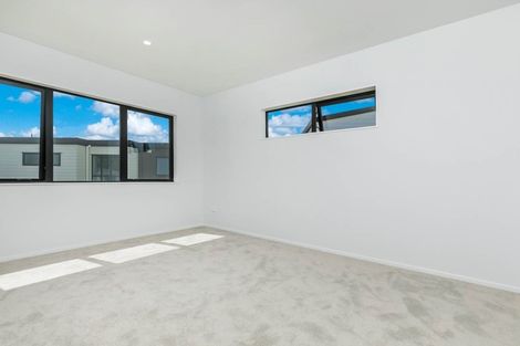 Photo of property in 62 Craigs Way, Hobsonville, Auckland, 0616