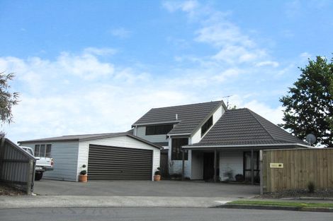 Photo of property in 16 Browning Crescent, Stoke, Nelson, 7011