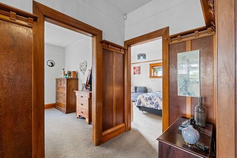 Photo of property in 102 Somerfield Street, Somerfield, Christchurch, 8024