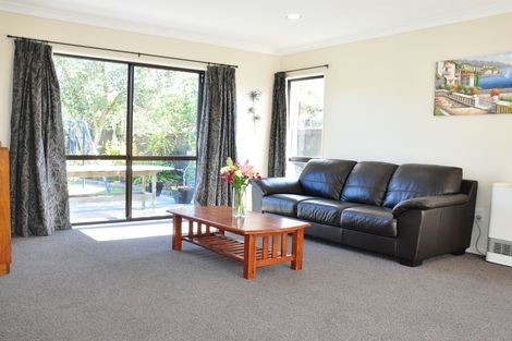 Photo of property in 5 Baton Place, Highbury, Palmerston North, 4412
