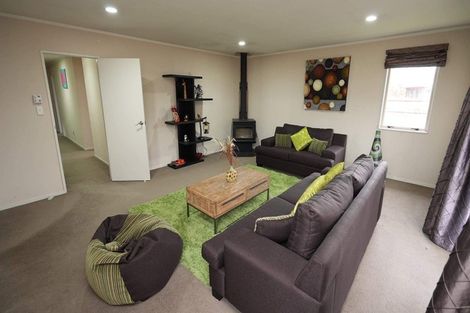 Photo of property in 21 Cleveland Heights, Kelvin Grove, Palmerston North, 4414
