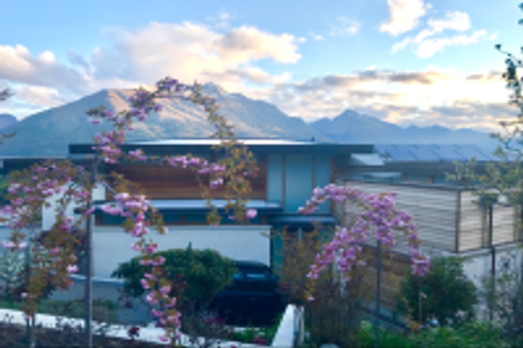 Photo of property in 27 Edinburgh Drive, Queenstown, 9300
