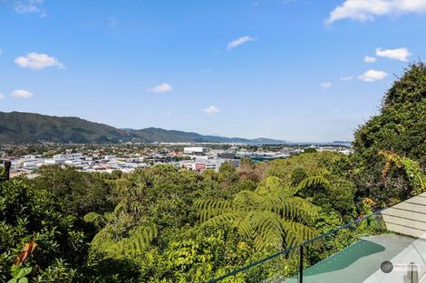 Photo of property in 19 Onehuka Road, Tirohanga, Lower Hutt, 5010