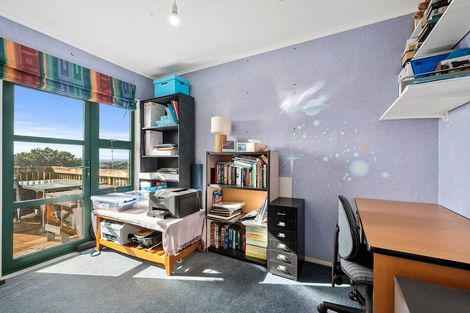 Photo of property in 315 Glenfield Road, Glenfield, Auckland, 0629