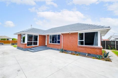 Photo of property in 32 Dunstan Crescent, Hornby, Christchurch, 8042