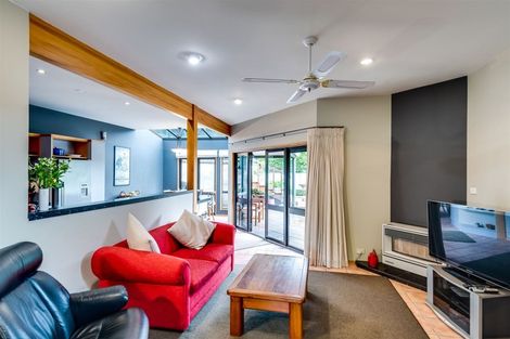 Photo of property in 19a Selwyn Road, Hospital Hill, Napier, 4110