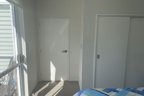 Photo of property in 3 Younger Lane, Massey, Auckland, 0614