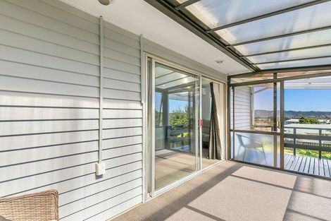 Photo of property in 71 Arahura Crescent, Waitangirua, Porirua, 5024