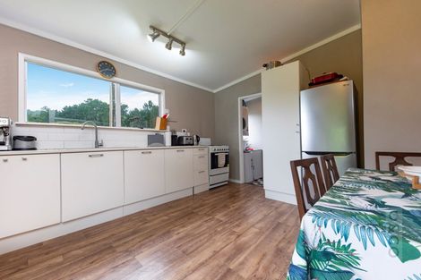 Photo of property in 16 Fletcher Road, Waimauku, 0881