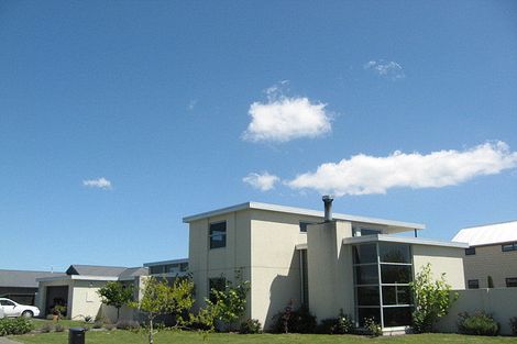 Photo of property in 41 Riverwood Boulevard, Redwood, Christchurch, 8051