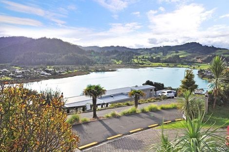 Photo of property in 19 Ridge Road, Tairua, 3508