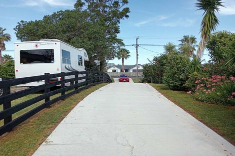Photo of property in 308a One Tree Point Road, One Tree Point, 0118
