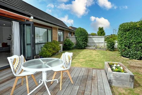Photo of property in 11/56 Larnoch Road, Henderson, Auckland, 0610