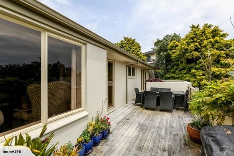 Photo of property in 1 Orlando Close, Frankleigh Park, New Plymouth, 4310