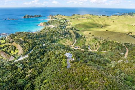 Photo of property in 347 Rockell Road, Whananaki, Hikurangi, 0181