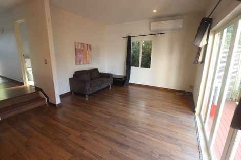 Photo of property in 2/879 East Coast Road, Northcross, Auckland, 0632