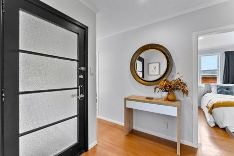 Photo of property in 1/64 Sunnynook Road, Sunnynook, Auckland, 0620