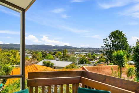 Photo of property in 4150a Great North Road, Glendene, Auckland, 0602