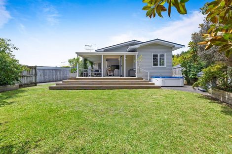Photo of property in 63 Sylvia Road, Hillcrest, Auckland, 0627