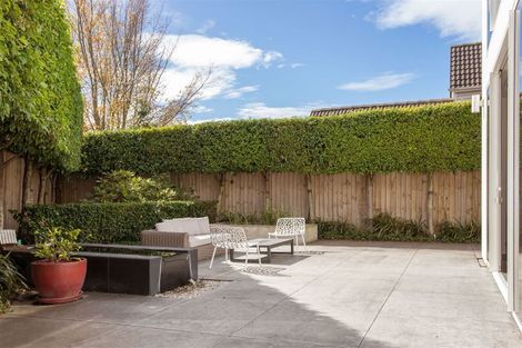 Photo of property in 64 Kotare Street, Fendalton, Christchurch, 8041