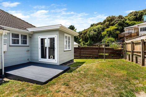 Photo of property in 33 Cleland Crescent, Naenae, Lower Hutt, 5011