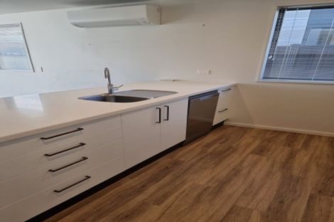 Photo of property in 15 Wheatsheaf Lane, Heathcote Valley, Christchurch, 8022