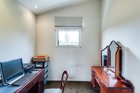 Photo of property in 19a Selwyn Road, Hospital Hill, Napier, 4110