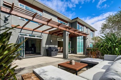 Photo of property in 35 Endeavour Drive, Whitby, Porirua, 5024