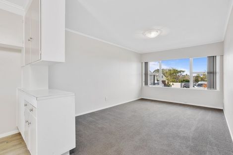 Photo of property in 2/3 Stanley Avenue, Milford, Auckland, 0620
