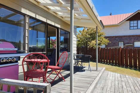 Photo of property in 4 Burnett Place, Lake Tekapo, 7999