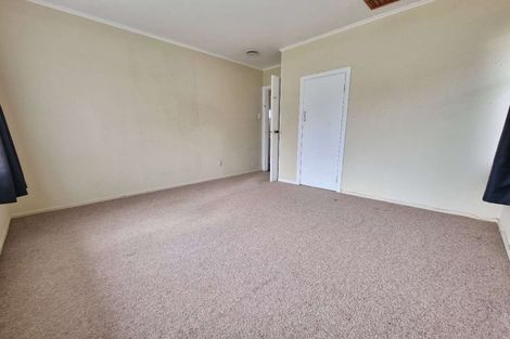 Photo of property in 64 Smythe Road, Henderson, Auckland, 0612