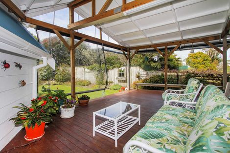 Photo of property in 2/28 Fairdale Place, Birkdale, Auckland, 0626