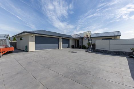 Photo of property in 3 Te Waihora Street, Pegasus, 7612