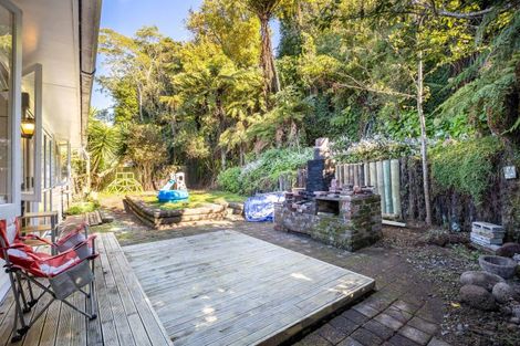 Photo of property in 16 Regent Place, Blagdon, New Plymouth, 4310