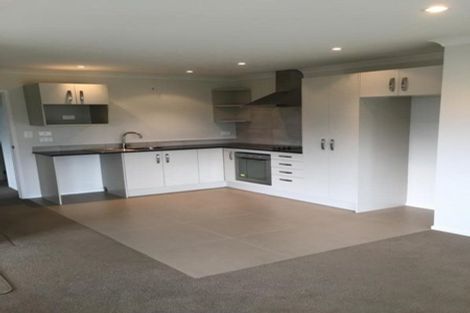 Photo of property in 7 Pohue Avenue, Huapai, Kumeu, 0810