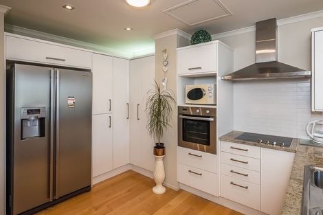 Photo of property in 10/4u Seaview Road, Paraparaumu Beach, Paraparaumu, 5032