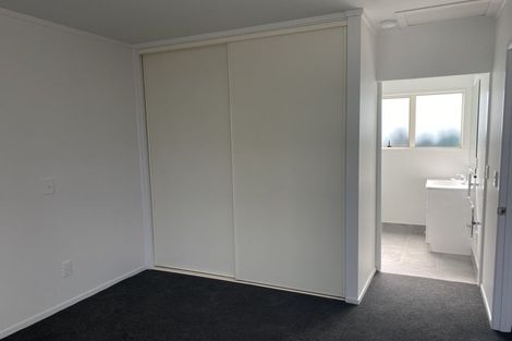 Photo of property in 17 Valhalla Drive, Beach Haven, Auckland, 0626