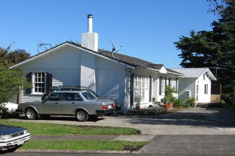 Photo of property in 136 Edgewater Drive, Pakuranga, Auckland, 2010