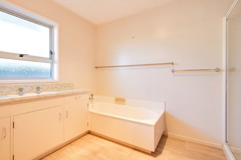 Photo of property in 11 Trigg Crescent, Taradale, Napier, 4112