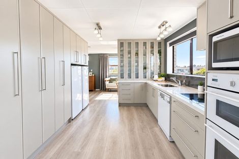 Photo of property in 9 Stiles Avenue, Waipukurau, 4200