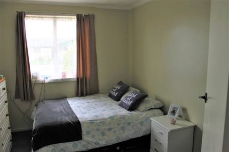 Photo of property in 74 Forfar Crescent, Rockdale, Invercargill, 9812