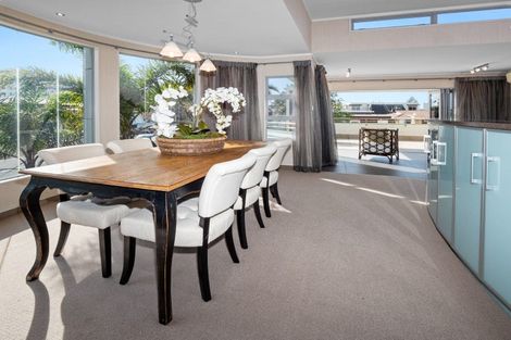 Photo of property in 10 The Mall, Mount Maunganui, 3116