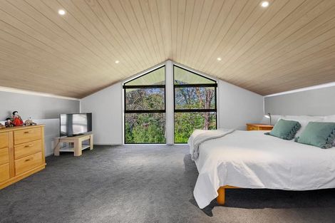 Photo of property in 70b Grand Vue Road, Kawaha Point, Rotorua, 3010