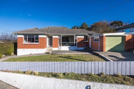 Photo of property in 25 Brockville Road, Glenross, Dunedin, 9011
