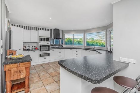 Photo of property in 28 Durrell Way, Rolleston, 7614