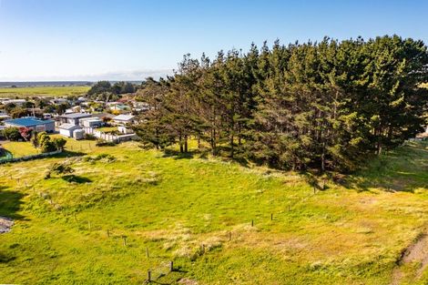 Photo of property in 9 Ripa Street, Tangimoana, 4822